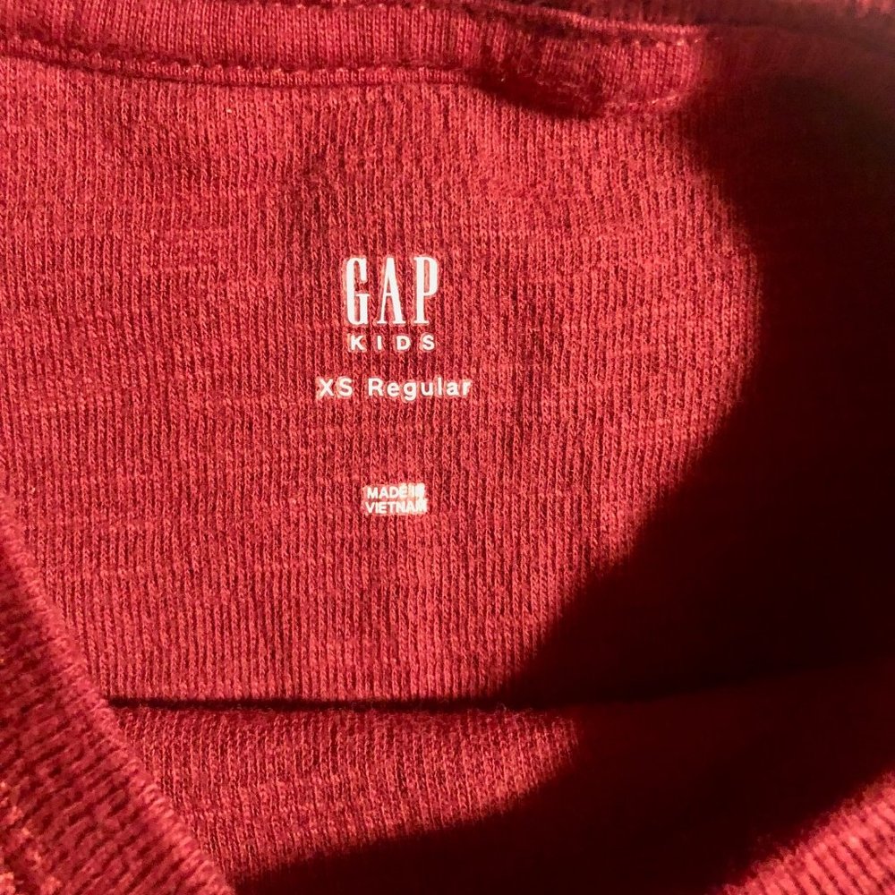 Long-sleeved Gap Kids shirt!
